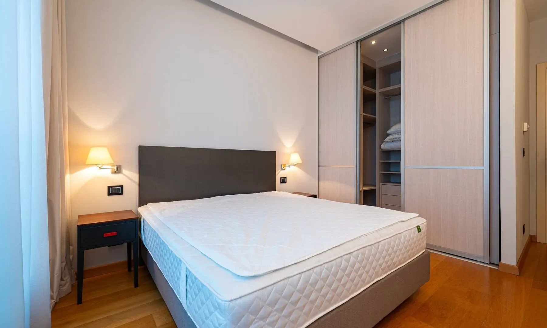 Prodaja, dvosoban stan, 106m², Kod Capital Plaze, Podgorica