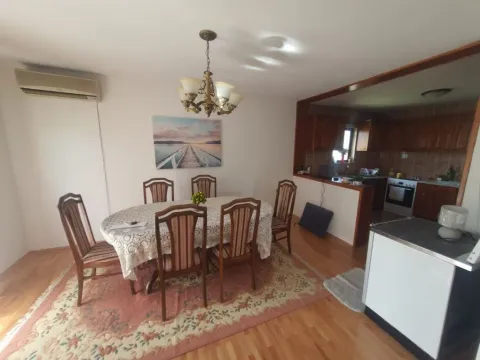 Prodaja, kuća, 320m², Zagorič, Podgorica - image 9