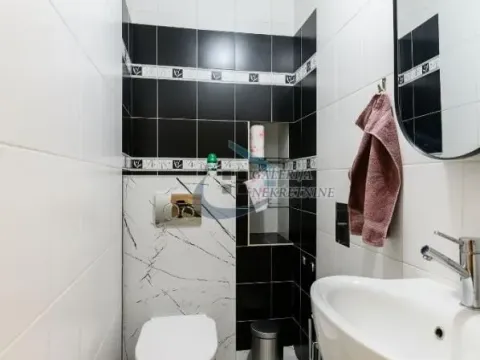 Rent, four bedroom apartment, 110m², Savski Venac, Beograd - image 16