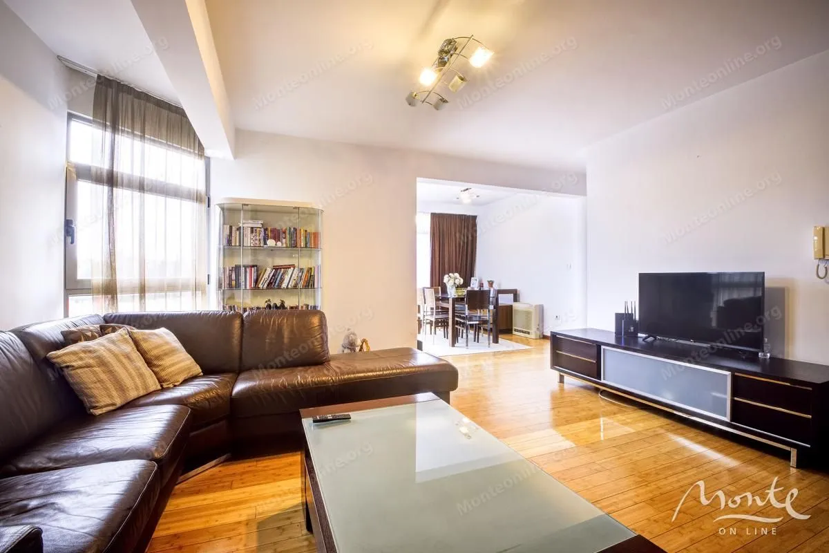 Sale, two bedroom apartment, 80m², Maine, Budva