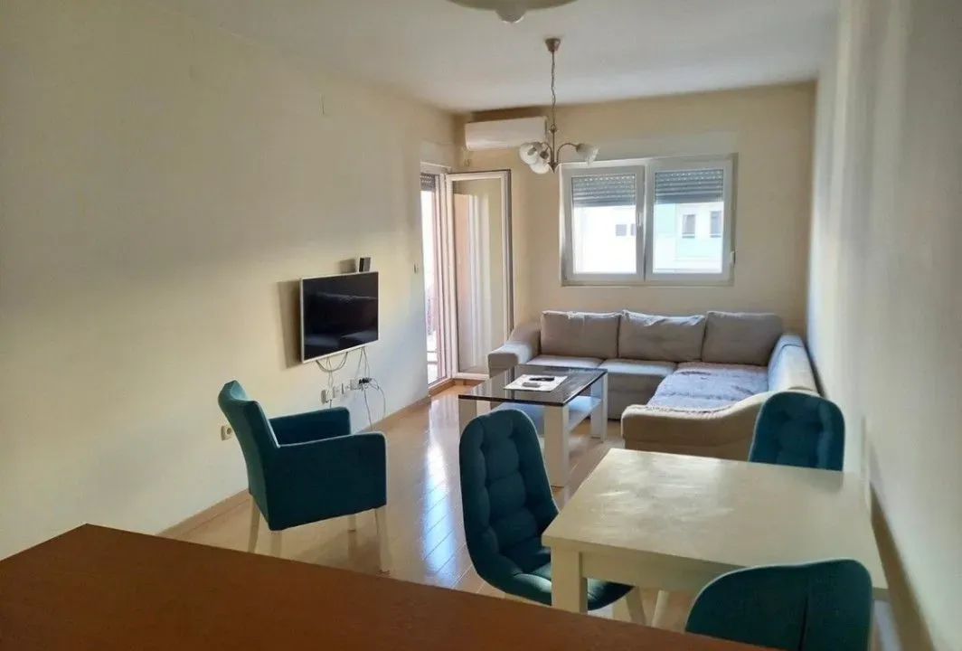Izdavanje, jednosoban stan, 46m², City Kvart, Podgorica