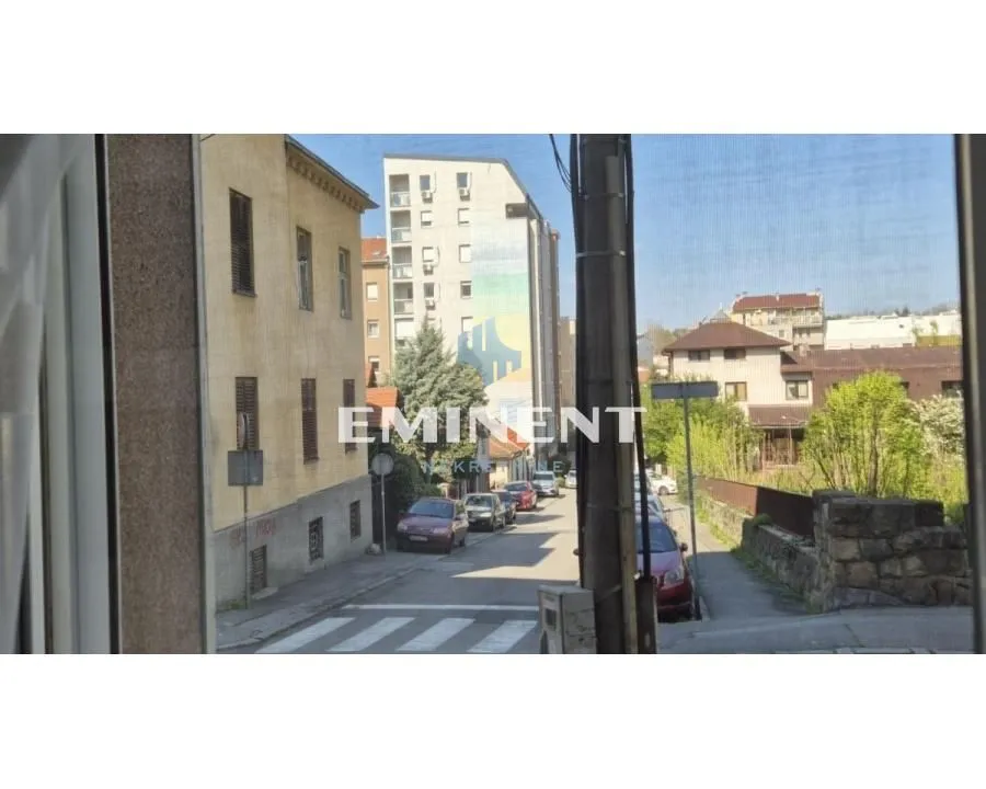 Izdavanje, dvosoban stan, 50m², Lion, Zvezdara Sve Podlokacije