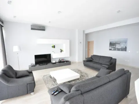 Prodaja, stan, 179m², Dobra Voda, Bar - image 11