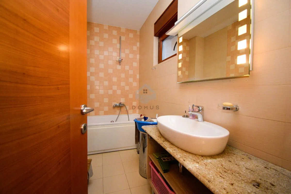 Rent, two bedroom apartment, 160m², Gorica C, Podgorica