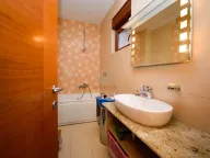 Izdavanje, dvosoban stan, 160m², Gorica C, Podgorica - image 14