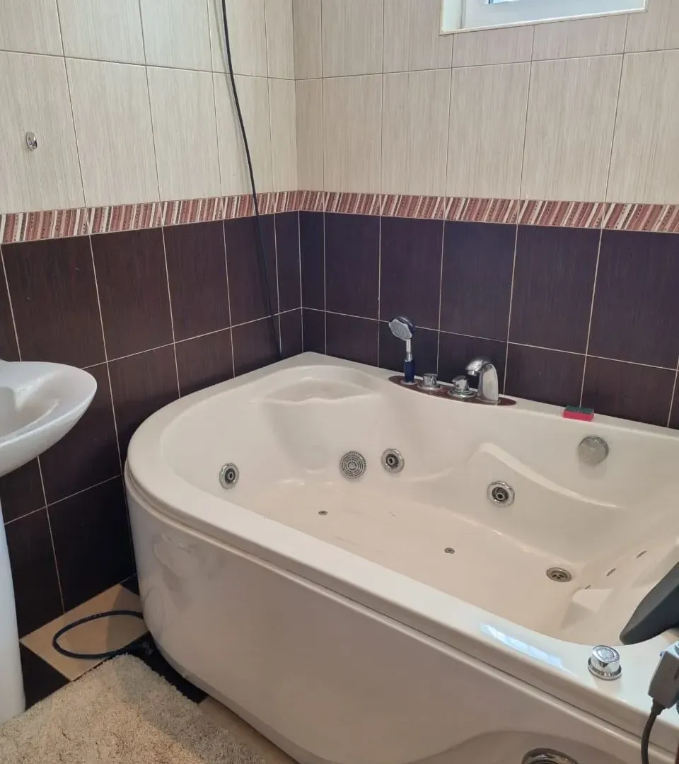 Sale, three bedroom apartment, 90m², Petrovac, Budva