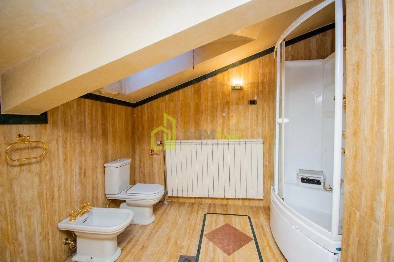 Prodaja, kuća, 750m², Pod Goricom, Podgorica