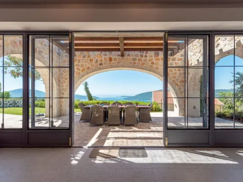 Sale, four bedroom apartment, 2000m², Trebešin, Herceg Novi - image 10