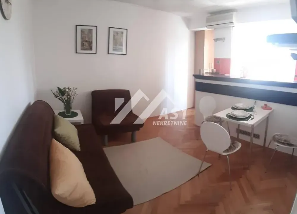 Izdavanje, jednosoban stan, 42m², Sajam, Novi Sad Sve Podlokacije
