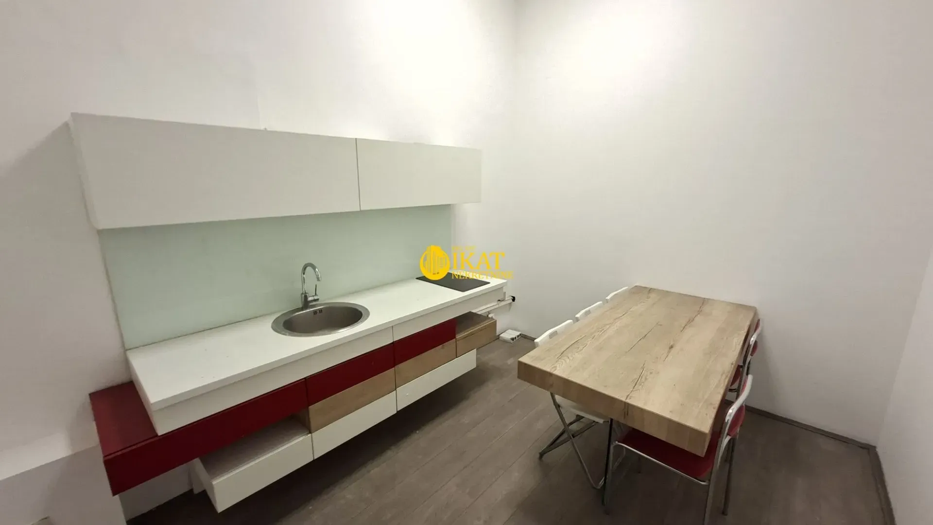 Rent, office space, 650m², Altina, Beograd