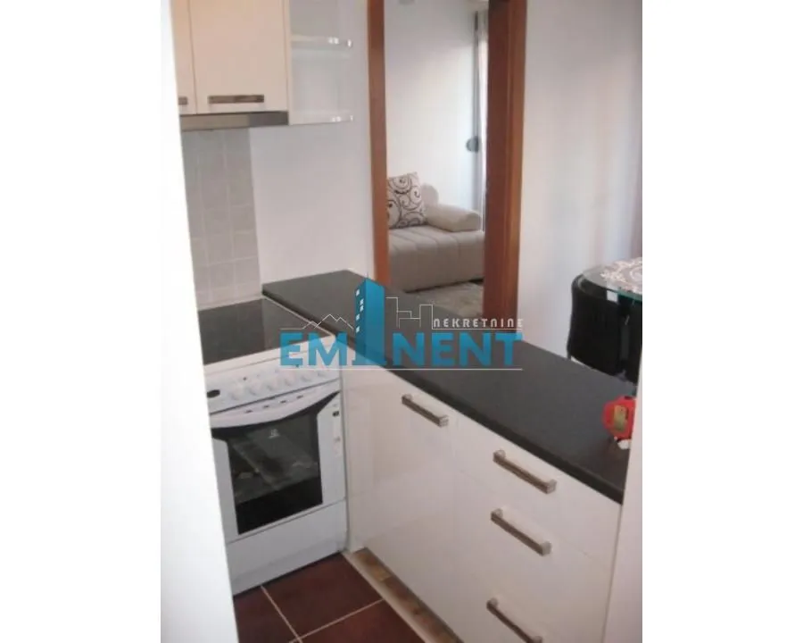 Rent, apartment, 32m², Crveni Krst, Beograd