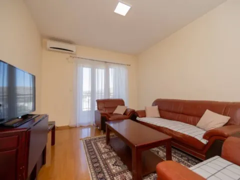 Izdavanje, jednosoban stan, 48m², Blok 9, Podgorica - image 5