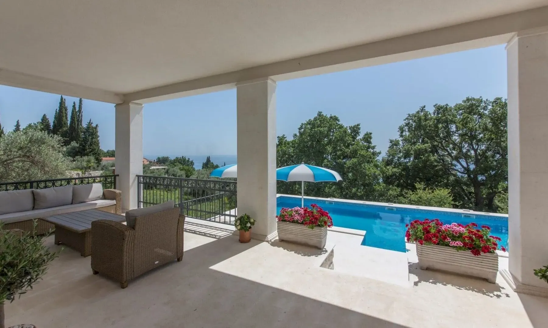 Sale, house, 402m², Katun Reževići, Budva