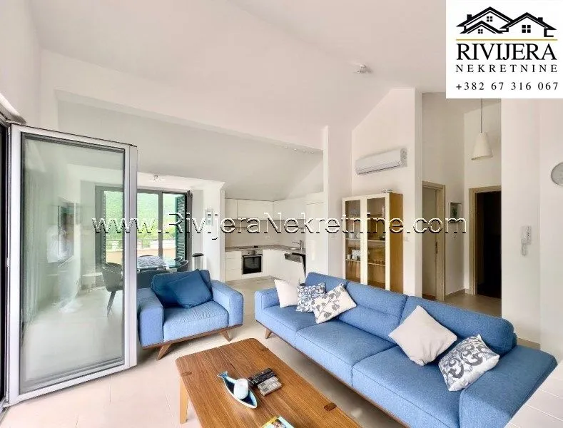 Prodaja, dvosoban stan, 91m², Morinj, Kotor