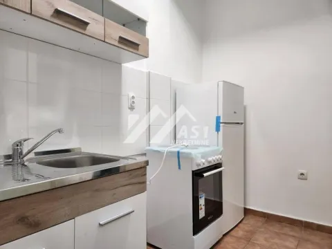Izdavanje, jednosoban stan, 48m², Centar, Novi Sad - image 3