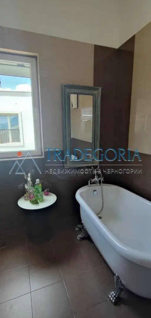Prodaja, trosoban stan, 110m², Tivat, Crna Gora