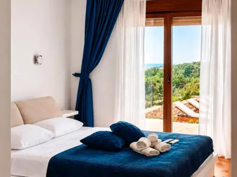 Rent, four bedroom apartment, 240m², Krimovica, Kotor - image 5
