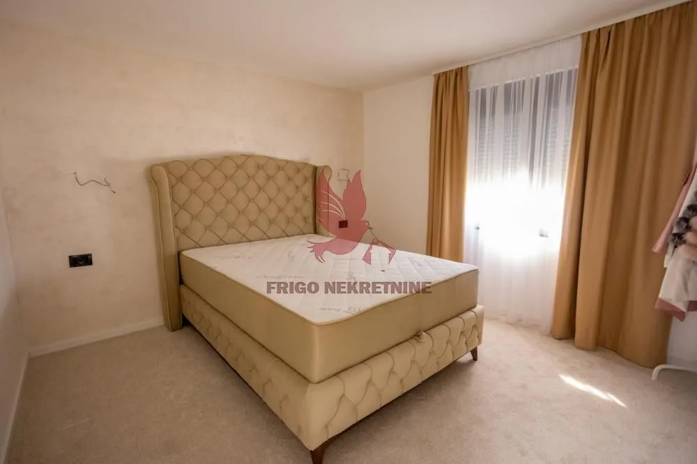 Sale, house, 302m², Mladenovac, Beograd