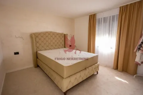 Sale, house, 302m², Mladenovac, Beograd - image 11