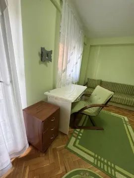 Izdavanje, trosoban stan, 76m², Centar, Novi Sad - image 35