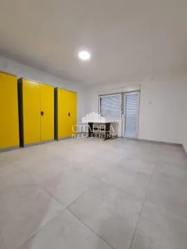 Izdavanje, trosoban stan, 85m², Čukarica, Beograd - image 13