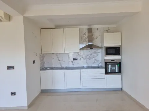 Prodaja, dvosoban stan, 86m², Petrovac, Budva - image 8