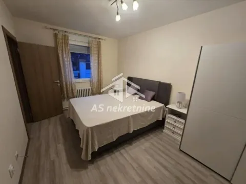 Rent, two bedroom apartment, 70m², Stari Grad, Beograd - image 10