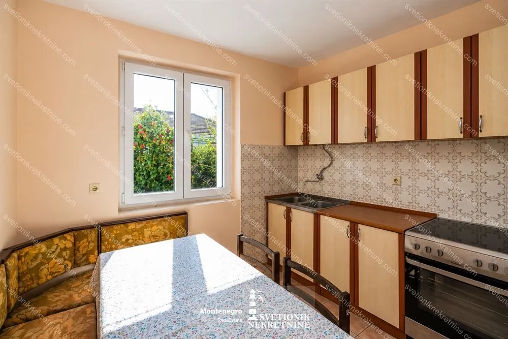 Prodaja, dvosoban stan, 75m², Kumbor, Herceg Novi