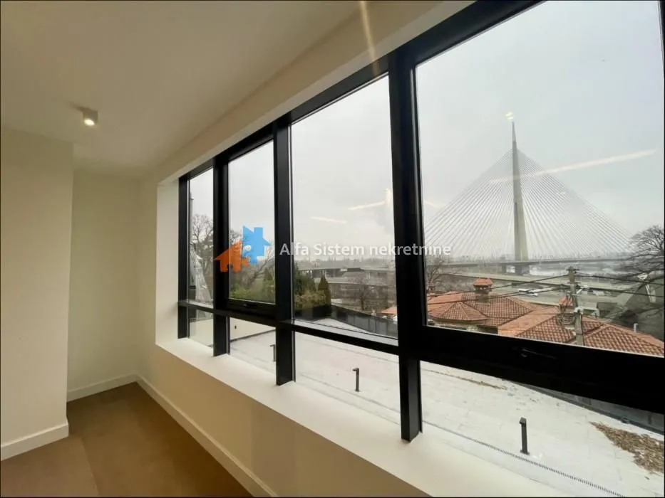 Izdavanje, četvorosoban stan, 174m², Savski Venac, Beograd