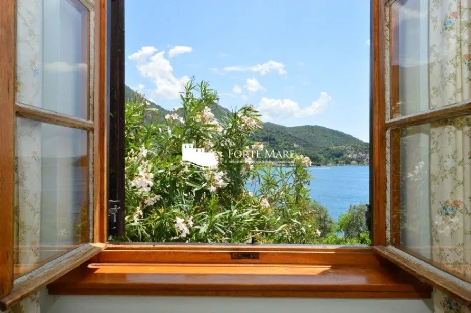 Prodaja, kuća, 160m², Kamenari, Herceg Novi