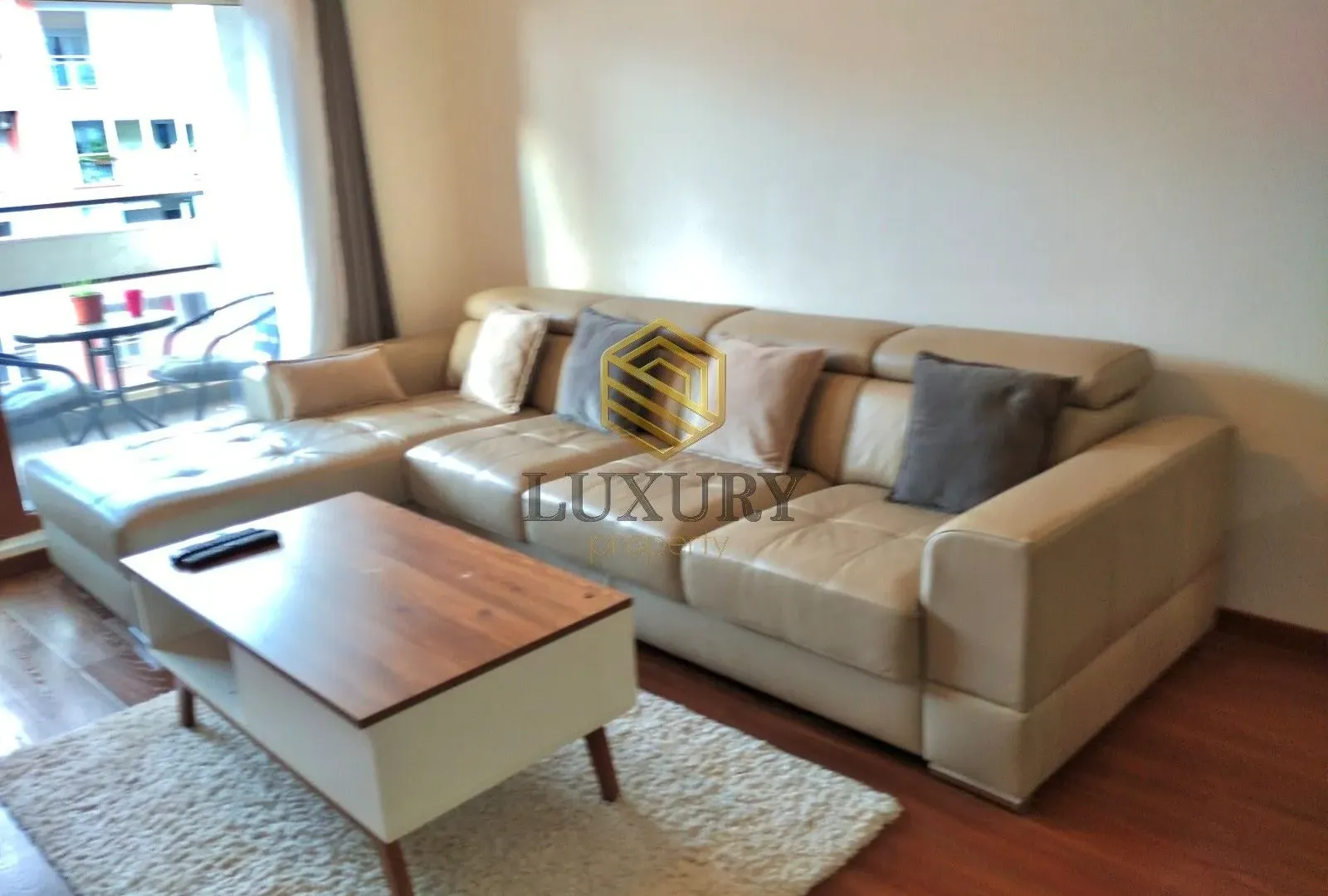 Izdavanje, dvosoban stan, 69m², Master Kvart, Podgorica