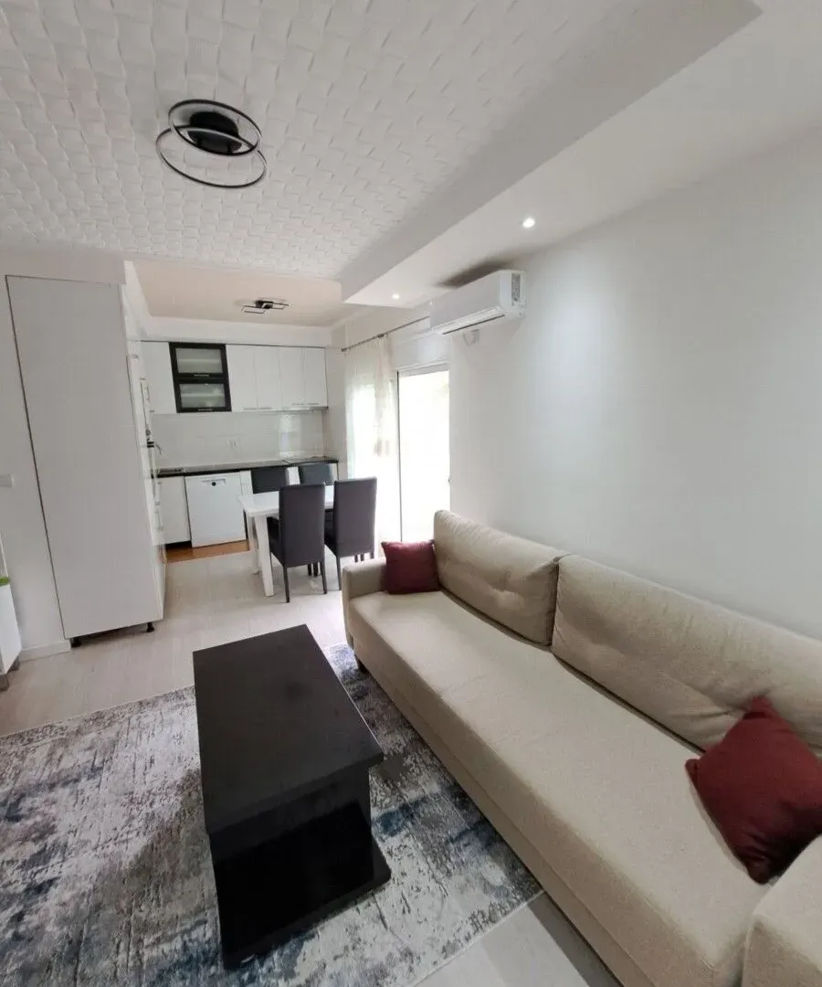 Prodaja, jednosoban stan, 55m², Centar, Bar