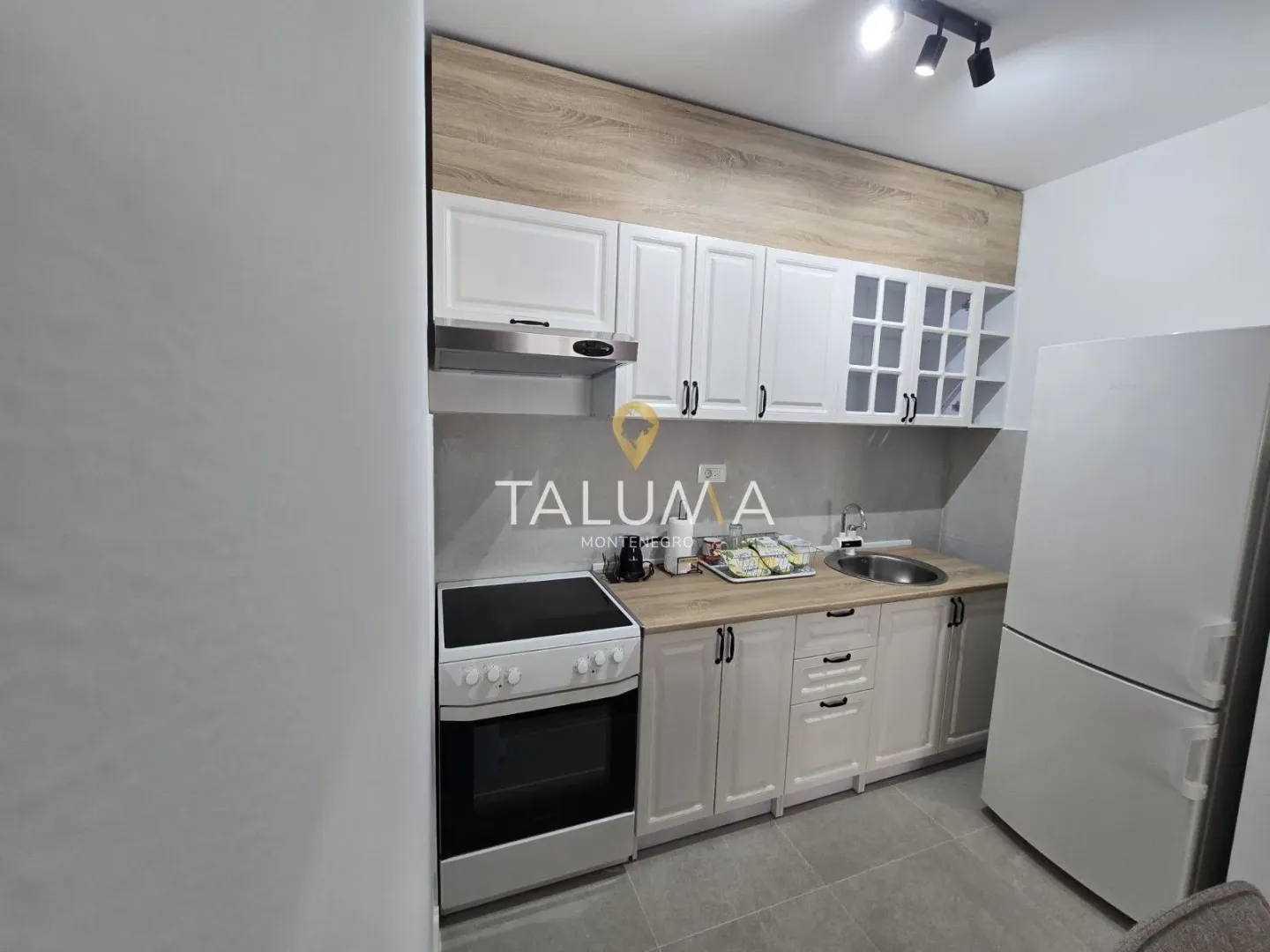 Rent, one bedroom apartment, 42m², Stari Aerodrom, Podgorica