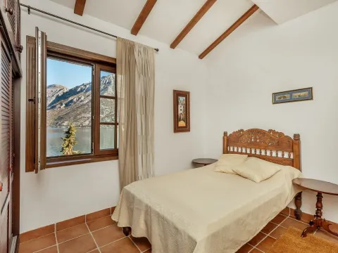 Sale, two bedroom apartment, 92m², Kostanjica, Kotor - image 11