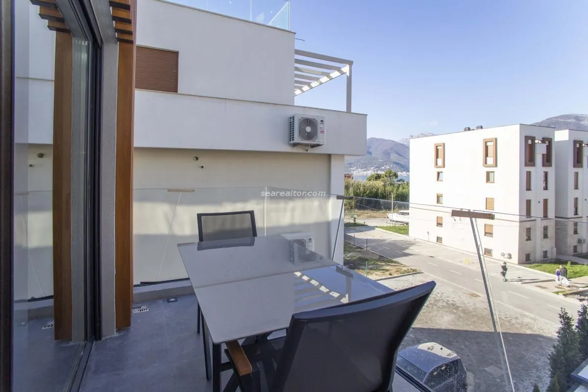 Prodaja, dvosoban stan, 65m², Donja Lastva, Tivat