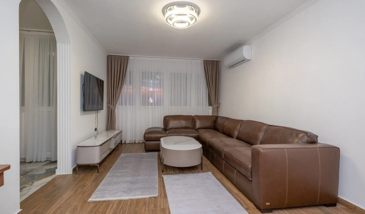 Izdavanje, stan, 100m², Podgorica, Crna Gora