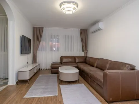 Izdavanje, stan, 100m², Podgorica, Crna Gora