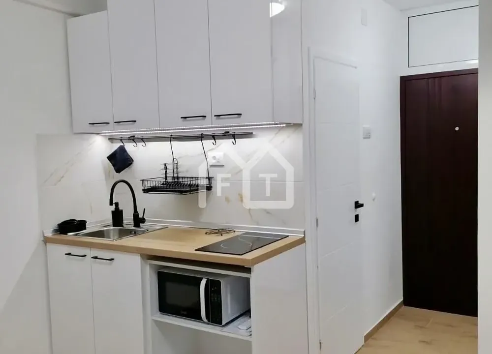 Izdavanje, stan, 18m², Novi Beograd Blok 2, Novi Beograd Sve Podlokacije