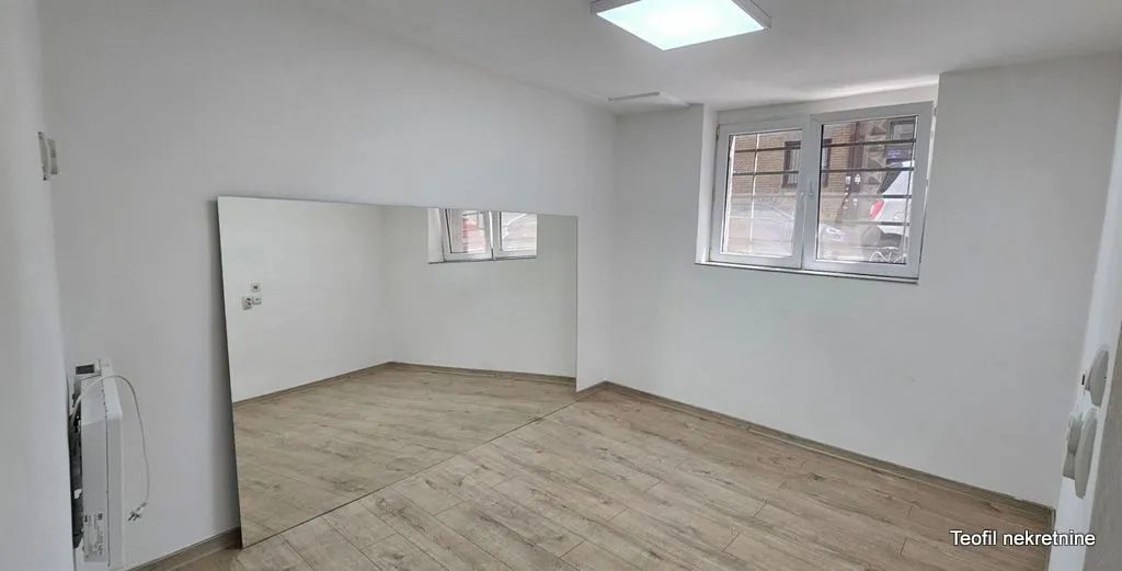 Sale, three bedroom apartment, 60m², Vračar, Šid