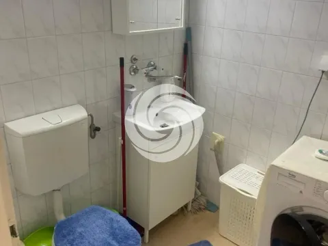 Izdavanje, trosoban stan, 46m², Voždovac Sve Podlokacije, Beograd - image 19