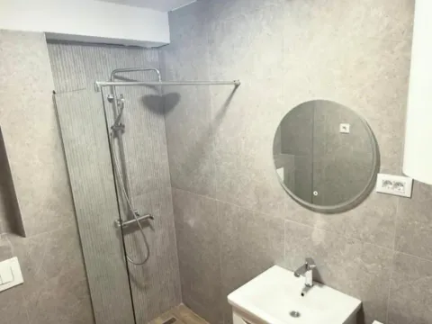 Sale, one bedroom apartment, 45m², Bečići, Budva - image 9