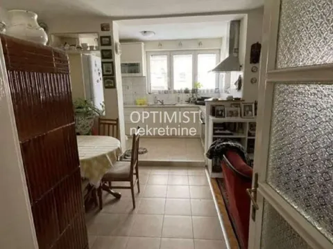 Prodaja, četvorosoban stan, 99m², Stari Grad, Beograd - image 5