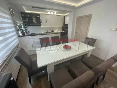 Prodaja, kuća, 351m², Novi Banovci, Stara Pazova - image 5