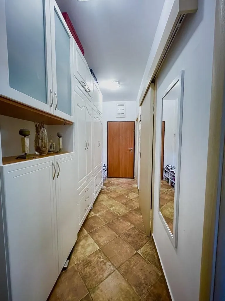 Izdavanje, dvosoban stan, 68m², Zagorič, Podgorica