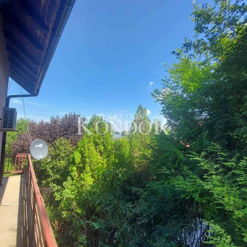 Prodaja, kuća, 250m², Stari Banovci, Stara Pazova
