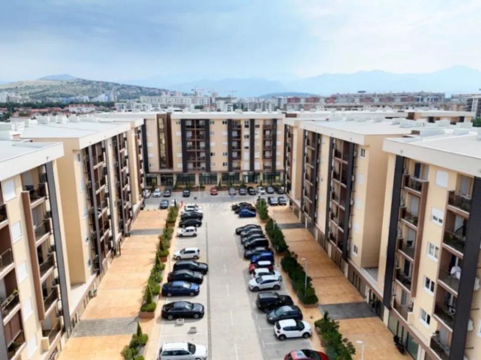 Izdavanje, poslovni prostor, 180m², Podgorica, Crna Gora