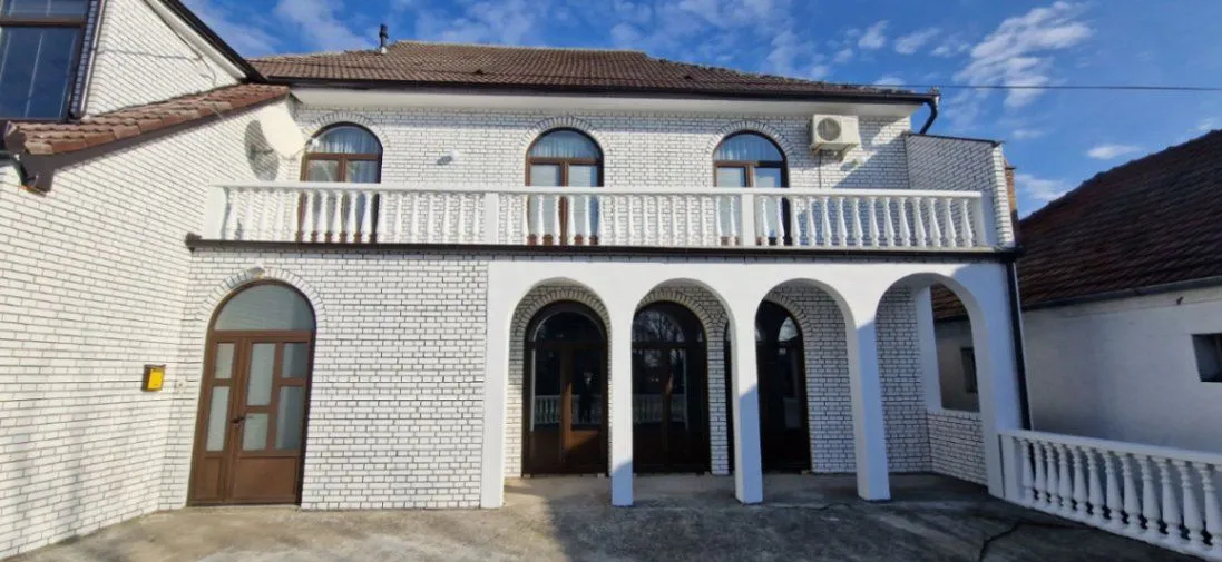 Izdavanje, poslovni prostor, 250m², Plandište, Srbija