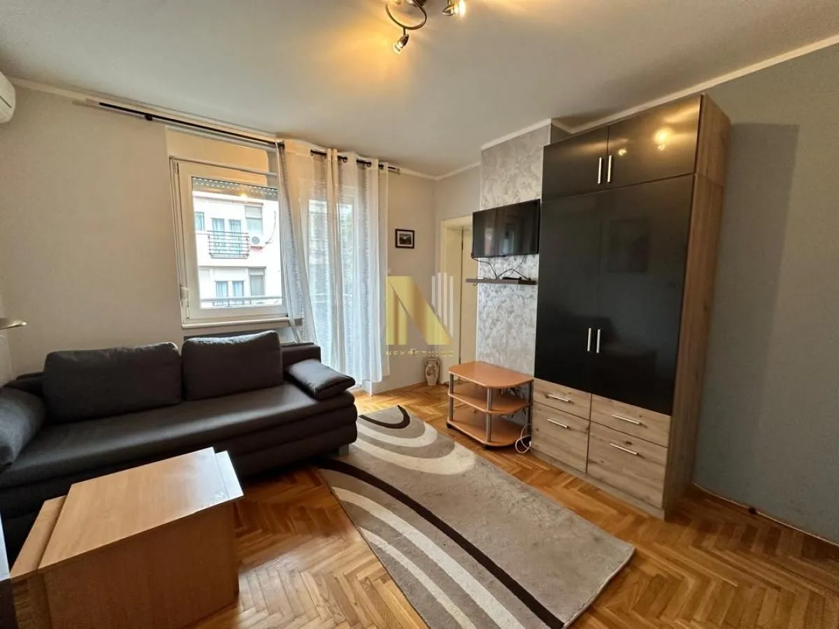 Izdavanje, jednosoban stan, 29m², Sajmište, Novi Sad