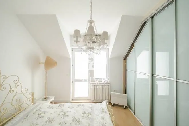 Izdavanje, stan, 153m², Fon (Fon - Bilećka), Voždovac Sve Podlokacije