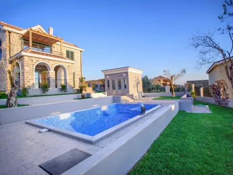 Prodaja, kuća, 200m², Tivat, Crna Gora - image 11
